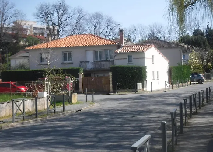 La Maisonnette De L\'Echappee Verte.